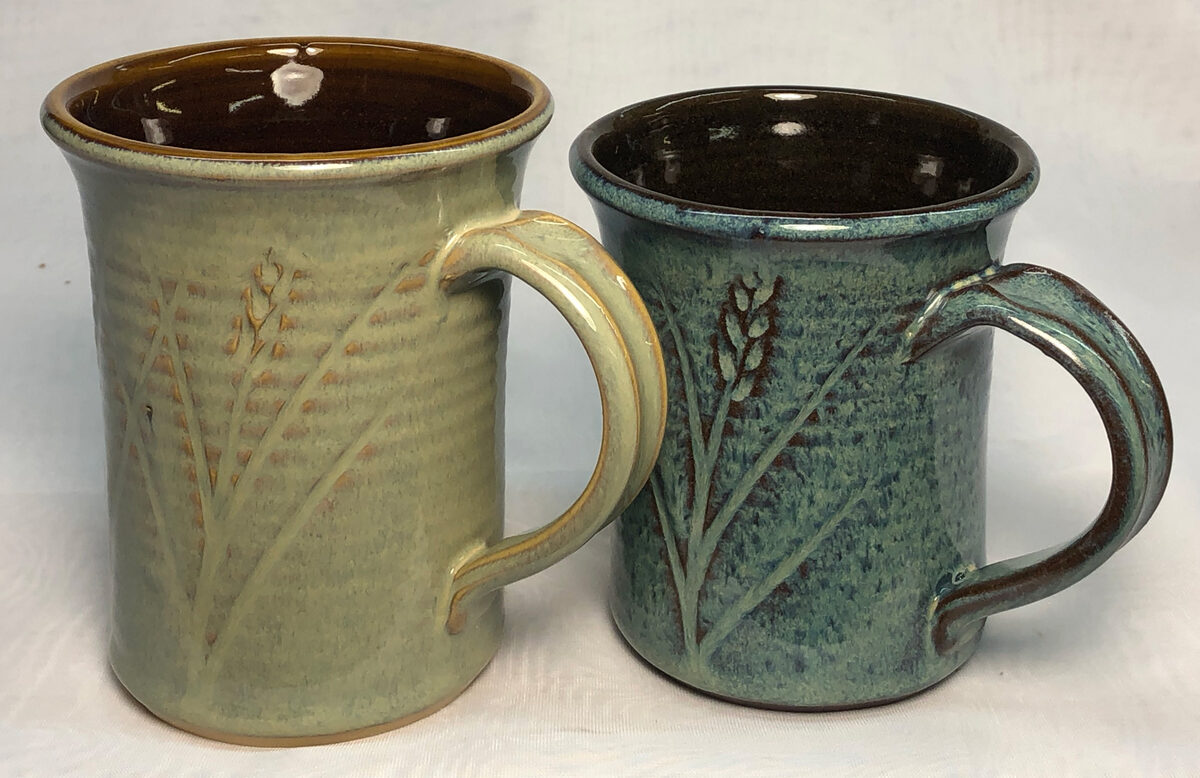 Light and dark coffee mug showing GA6-C glaze