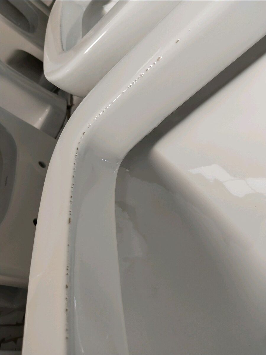 crawling glaze on sanitaryware