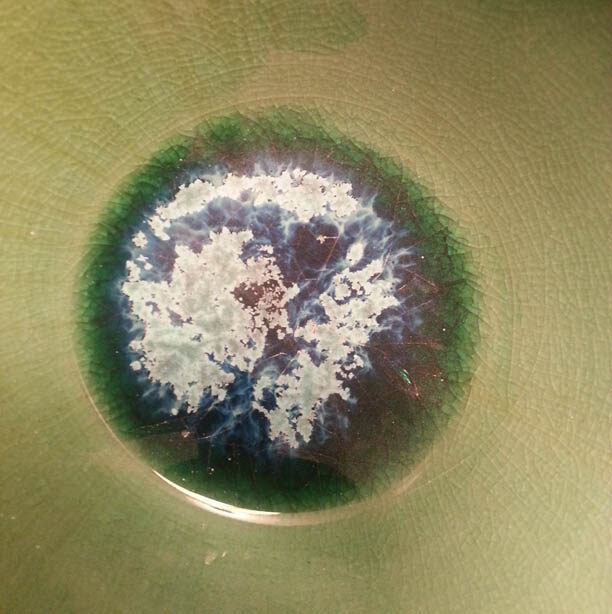 A melt fluid pottery glaze