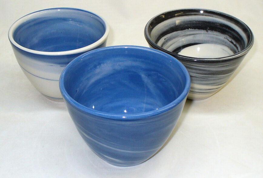 Polar ice marbled porcelain bowls by Tony Hansen Polar ice marbled porcelain bowls by Tony Hansen