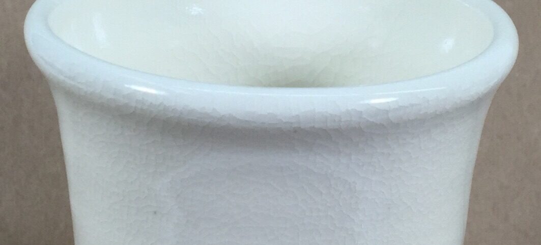 Crazing kaolin:ball clay mug